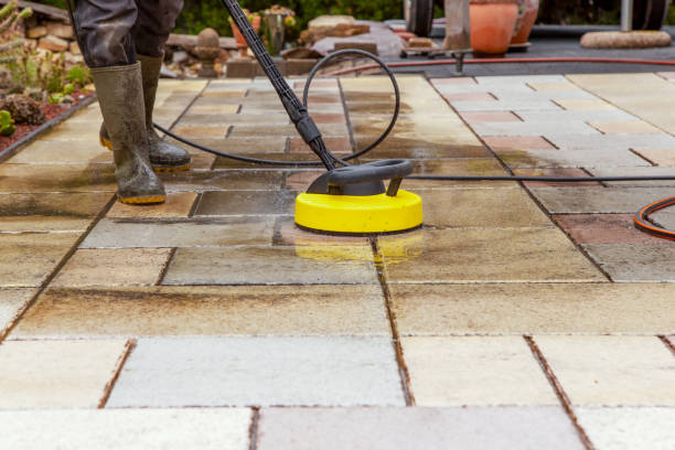 Best Factory Floor Cleaning  in Iola, WI