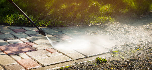 Best Playground Equipment Cleaning  in Iola, WI